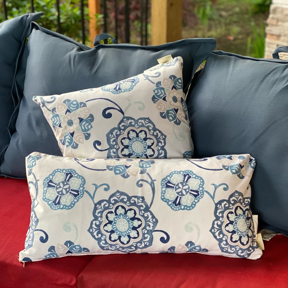 NWT Domain set 2 Floral pillow covers